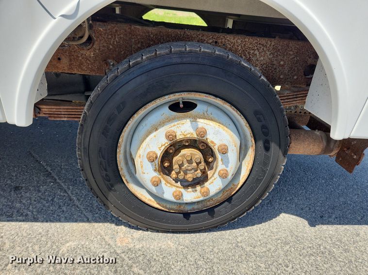 image for item MW9765 2009 Chevrolet Silverado 3500HD  Ext. Cab utility bed pickup truck