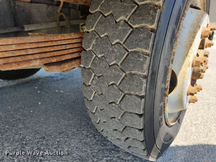 image for item MW9765 2009 Chevrolet Silverado 3500HD  Ext. Cab utility bed pickup truck