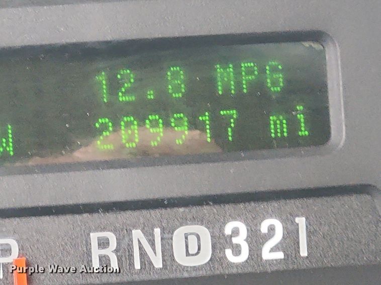 image for item MW9767 2005 Ford F250 Super Duty Lariat  Crew Cab pickup truck