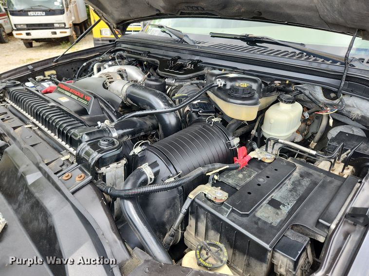 image for item MW9767 2005 Ford F250 Super Duty Lariat  Crew Cab pickup truck