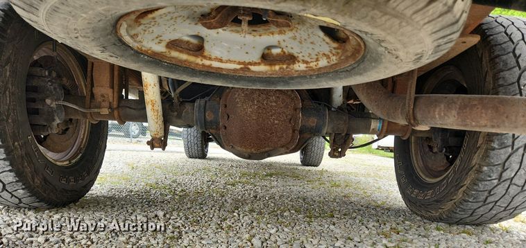 image for item MW9767 2005 Ford F250 Super Duty Lariat  Crew Cab pickup truck