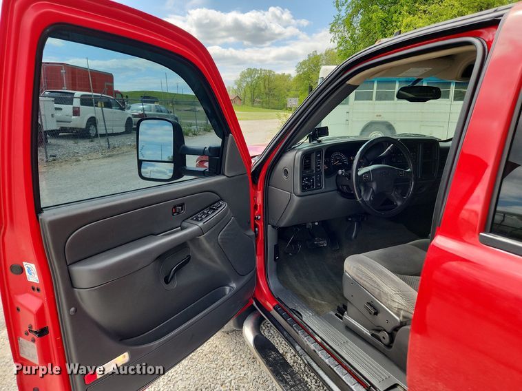 image for item MW9769 2007 Chevrolet Silverado 3500HD LT  Crew Cab pickup truck