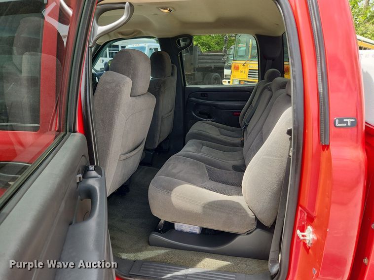 image for item MW9769 2007 Chevrolet Silverado 3500HD LT  Crew Cab pickup truck