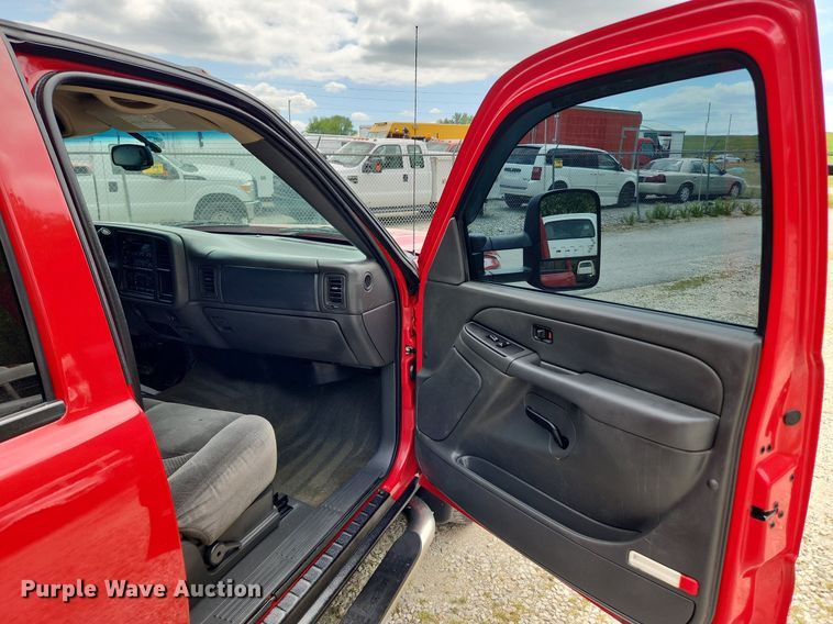 image for item MW9769 2007 Chevrolet Silverado 3500HD LT  Crew Cab pickup truck