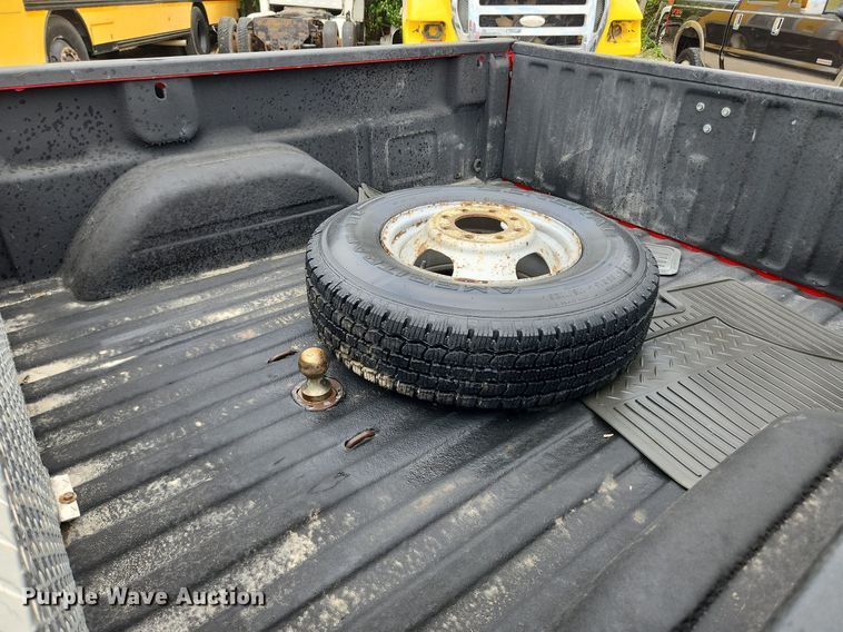 image for item MW9769 2007 Chevrolet Silverado 3500HD LT  Crew Cab pickup truck