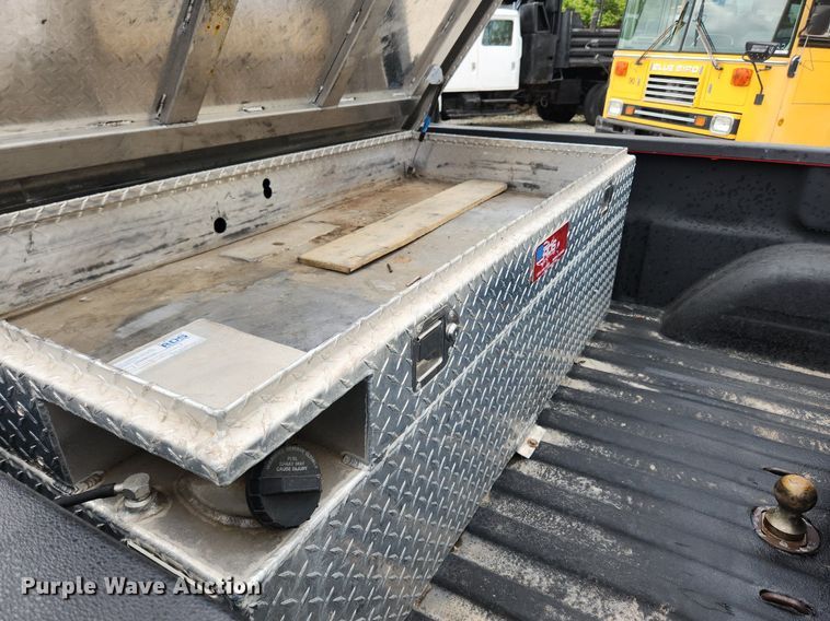 image for item MW9769 2007 Chevrolet Silverado 3500HD LT  Crew Cab pickup truck