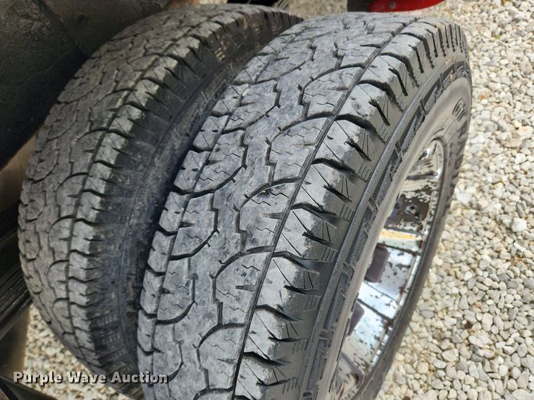 image for item MW9769 2007 Chevrolet Silverado 3500HD LT  Crew Cab pickup truck