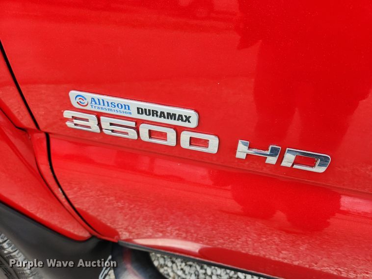 image for item MW9769 2007 Chevrolet Silverado 3500HD LT  Crew Cab pickup truck