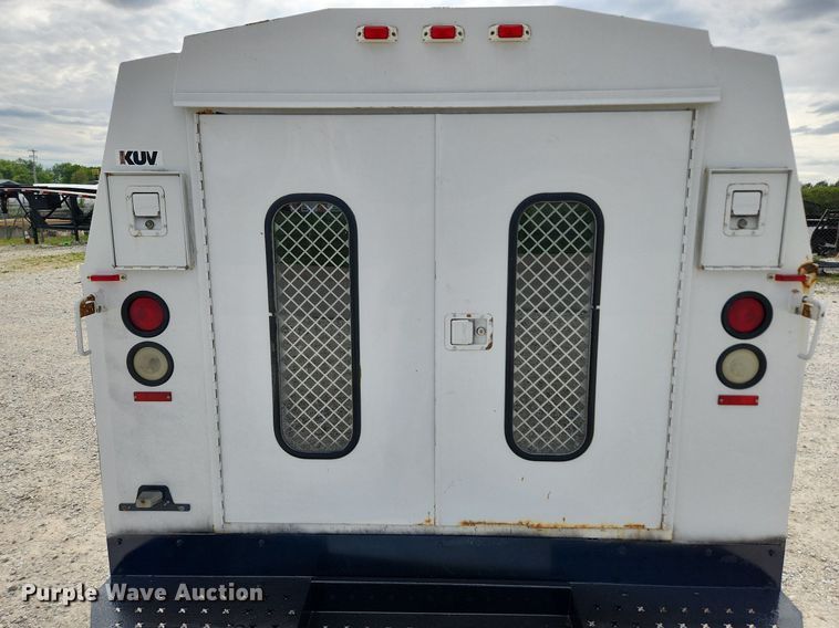 image for item MW9772 2004 Ford E350 Super Duty  utility van