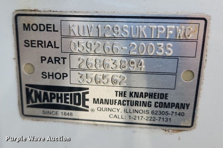 image for item MW9772 2004 Ford E350 Super Duty  utility van