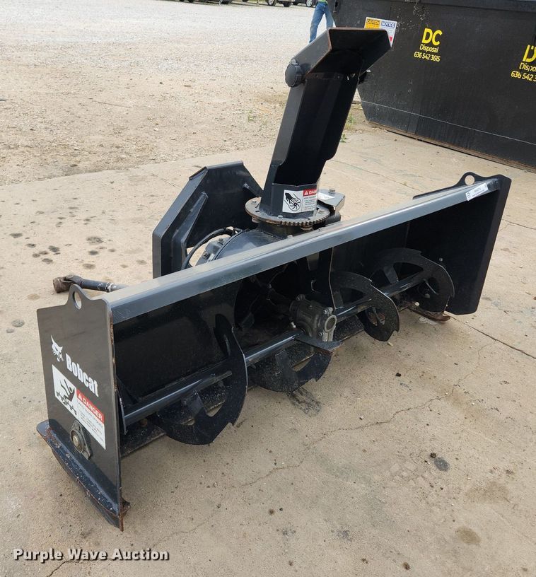 image for item MW9774 2013 Bobcat FMSB62  snow blower