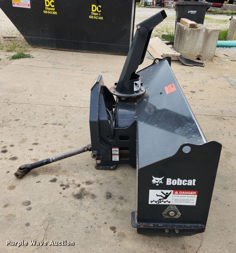 image for item MW9774 2013 Bobcat FMSB62  snow blower
