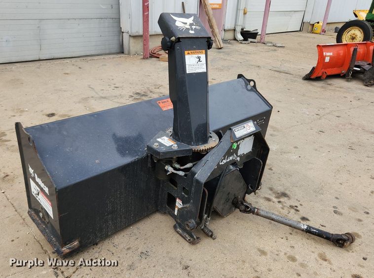 image for item MW9774 2013 Bobcat FMSB62  snow blower
