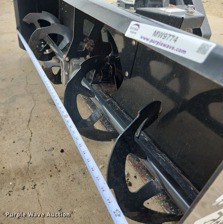 image for item MW9774 2013 Bobcat FMSB62  snow blower