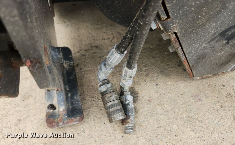 image for item MW9774 2013 Bobcat FMSB62  snow blower