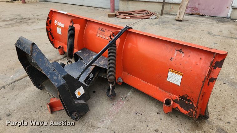 image for item MW9775 2013 Bobcat FMSB69  snow plow