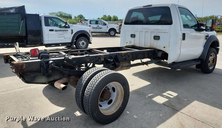 image for item MW9776 2008 Ford F550 Super Duty XLT  truck cab and chassis