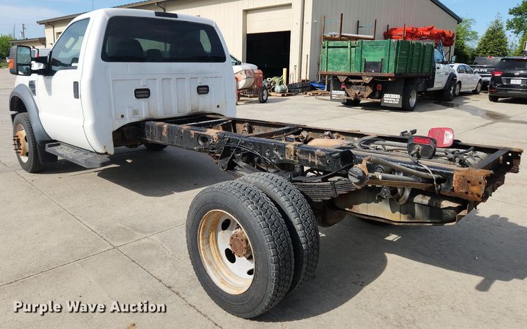 image for item MW9776 2008 Ford F550 Super Duty XLT  truck cab and chassis