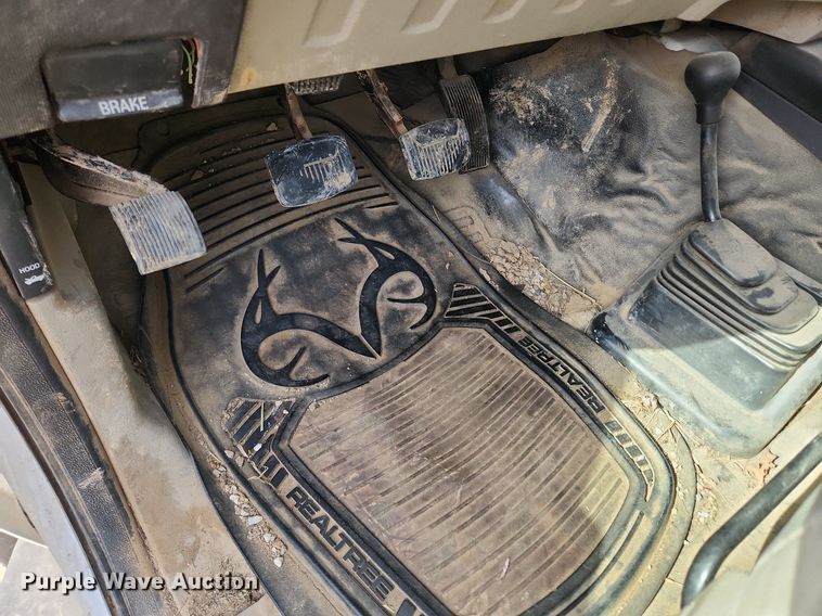 image for item MW9776 2008 Ford F550 Super Duty XLT  truck cab and chassis