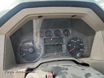 image for item MW9776 2008 Ford F550 Super Duty XLT  truck cab and chassis