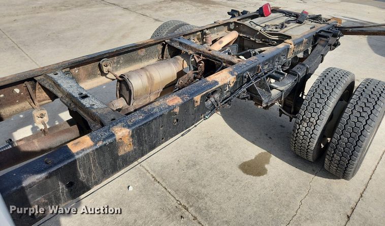 image for item MW9776 2008 Ford F550 Super Duty XLT  truck cab and chassis