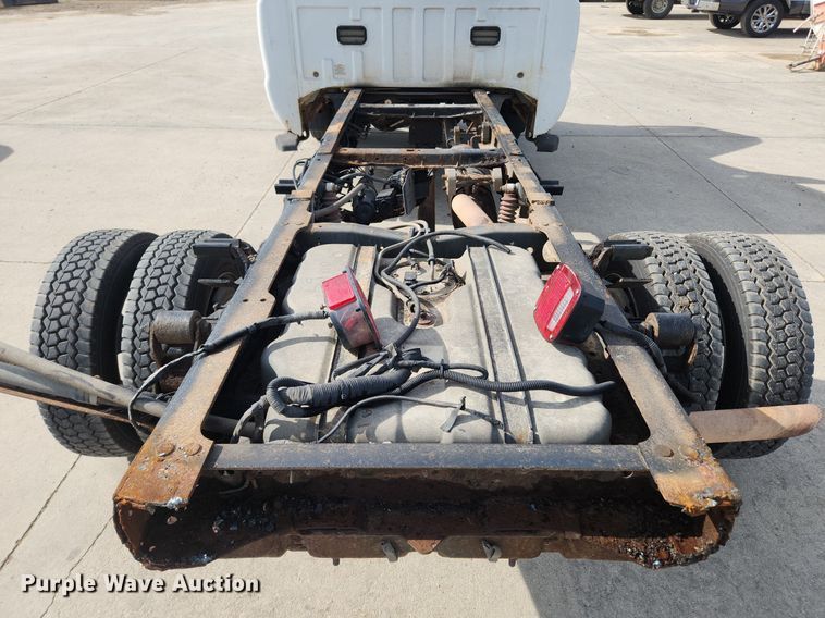 image for item MW9776 2008 Ford F550 Super Duty XLT  truck cab and chassis