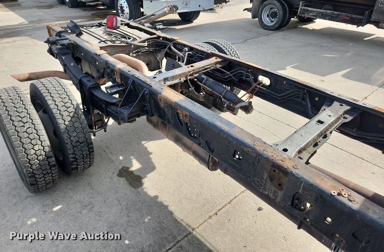 image for item MW9776 2008 Ford F550 Super Duty XLT  truck cab and chassis