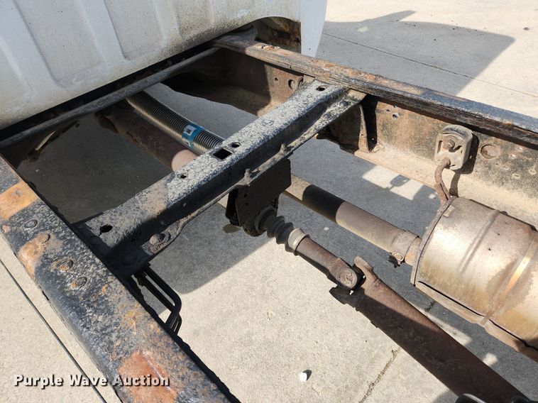 image for item MW9776 2008 Ford F550 Super Duty XLT  truck cab and chassis