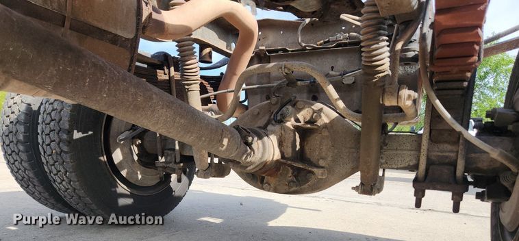 image for item MW9776 2008 Ford F550 Super Duty XLT  truck cab and chassis