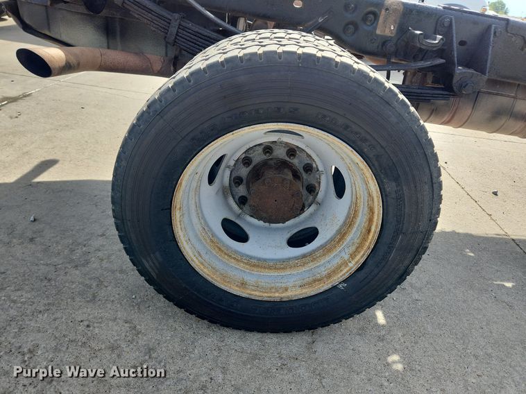 image for item MW9776 2008 Ford F550 Super Duty XLT  truck cab and chassis