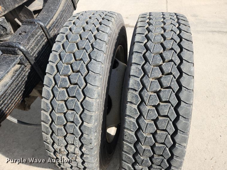 image for item MW9776 2008 Ford F550 Super Duty XLT  truck cab and chassis