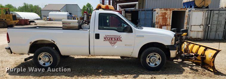 image for item MW9783 2006 Ford F250 Super Duty XL  pickup truck