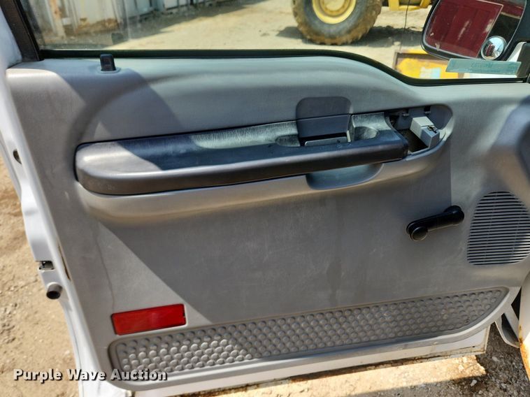 image for item MW9783 2006 Ford F250 Super Duty XL  pickup truck