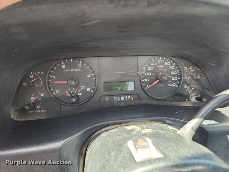 image for item MW9783 2006 Ford F250 Super Duty XL  pickup truck