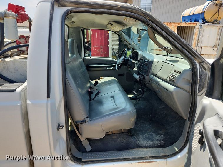 image for item MW9783 2006 Ford F250 Super Duty XL  pickup truck