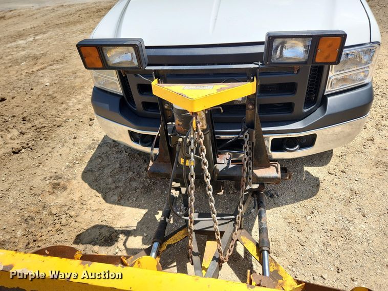 image for item MW9783 2006 Ford F250 Super Duty XL  pickup truck