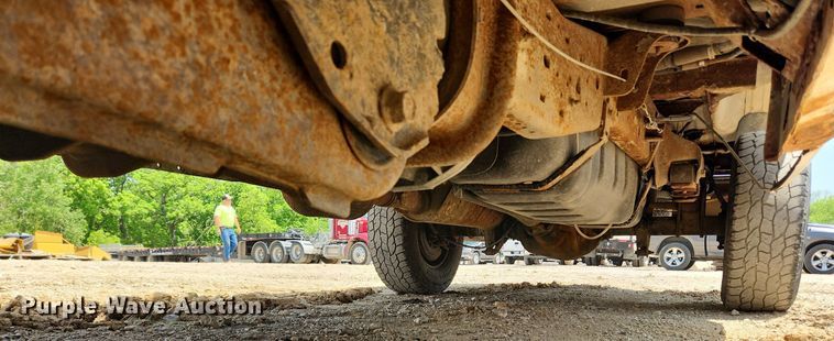 image for item MW9783 2006 Ford F250 Super Duty XL  pickup truck