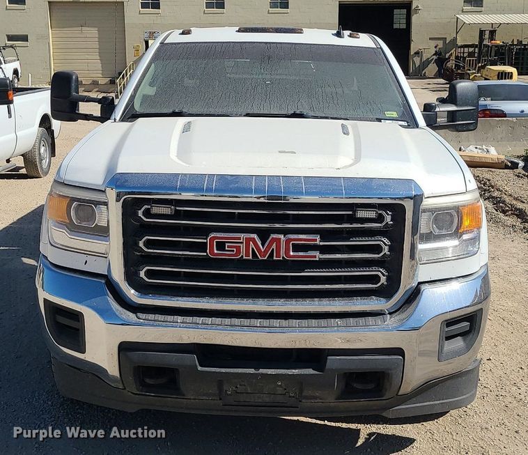 image for item MX9731 2015 GMC Sierra 3500HD  Crew Cab flatbed pickup truck