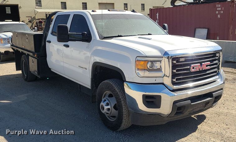 image for item MX9731 2015 GMC Sierra 3500HD  Crew Cab flatbed pickup truck