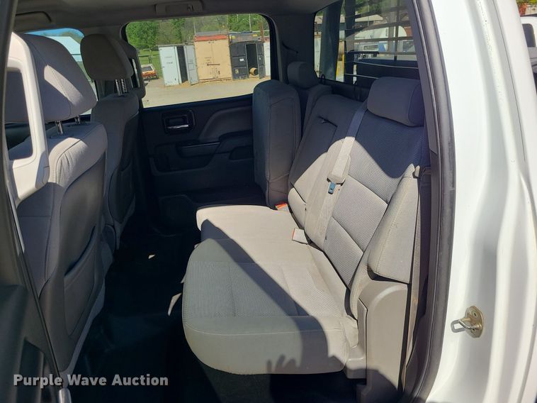 image for item MX9731 2015 GMC Sierra 3500HD  Crew Cab flatbed pickup truck