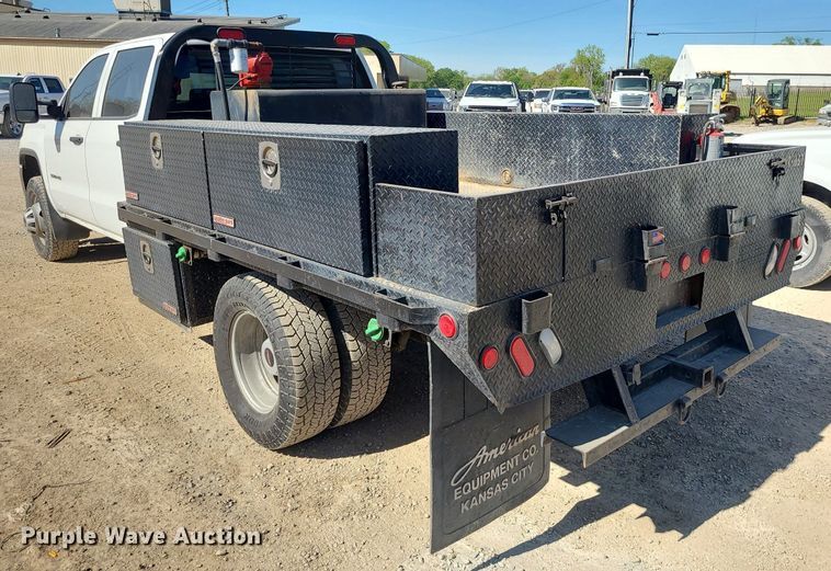 image for item MX9731 2015 GMC Sierra 3500HD  Crew Cab flatbed pickup truck