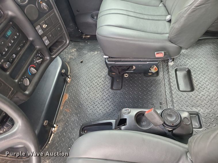 image for item MX9778 2008 Chevrolet C5500  flatbed truck