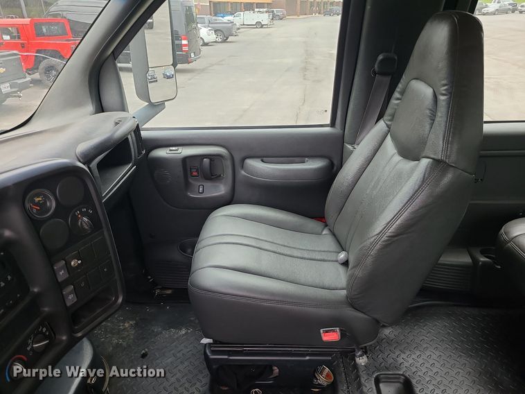 image for item MX9778 2008 Chevrolet C5500  flatbed truck