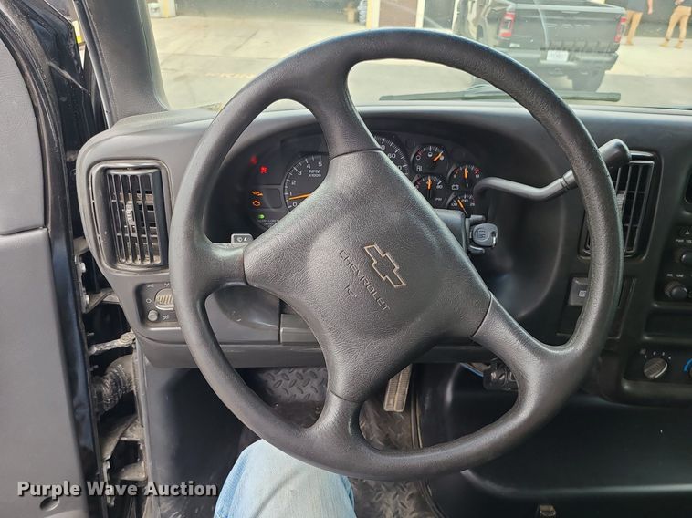 image for item MX9778 2008 Chevrolet C5500  flatbed truck