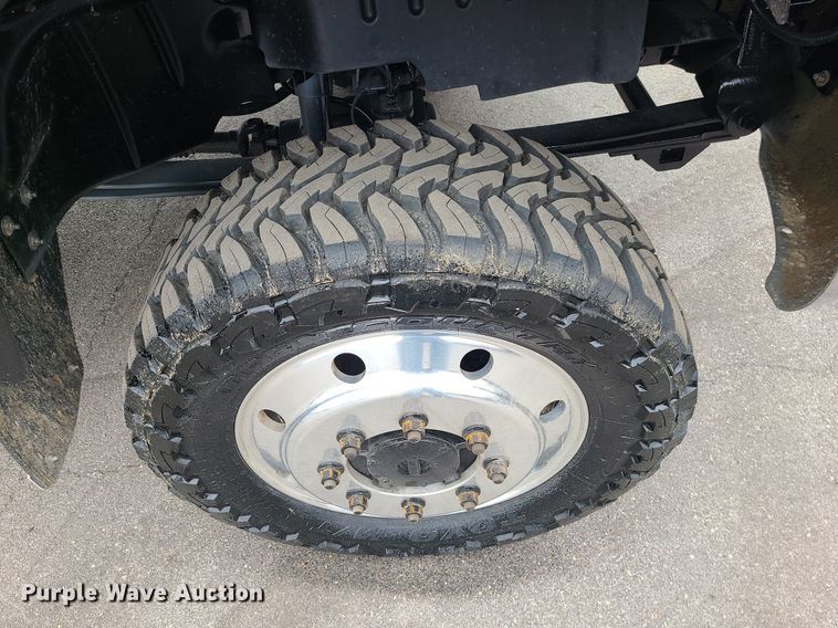 image for item MX9778 2008 Chevrolet C5500  flatbed truck