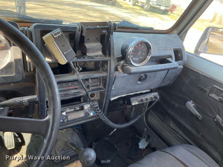 image for item MY9146 1988 Suzuki Samurai  SUV