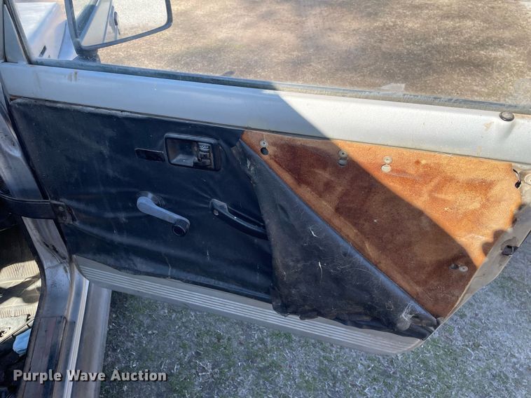 image for item MY9146 1988 Suzuki Samurai  SUV