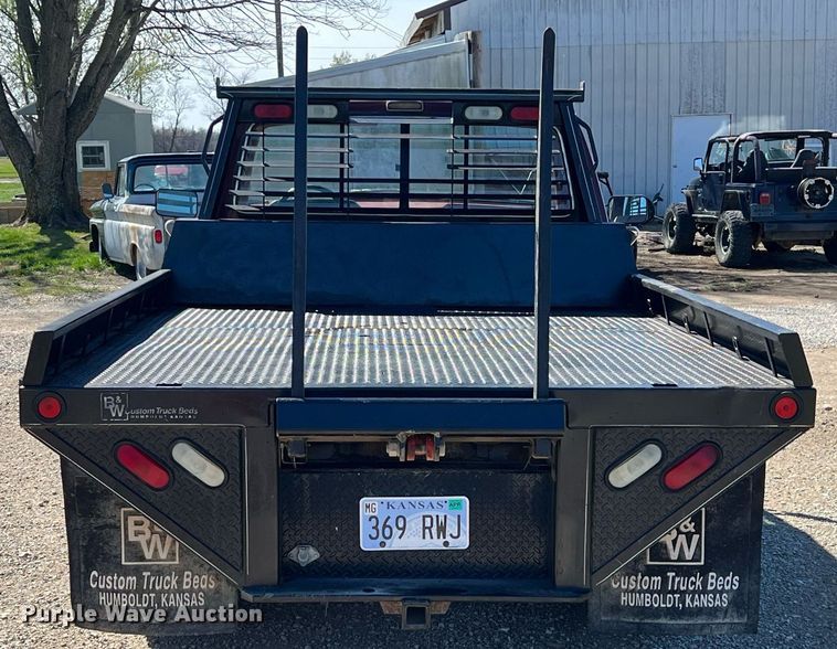 image for item MY9676 1989 Ford F250  bale bed pickup truck