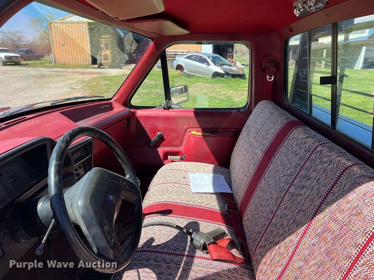 image for item MY9676 1989 Ford F250  bale bed pickup truck