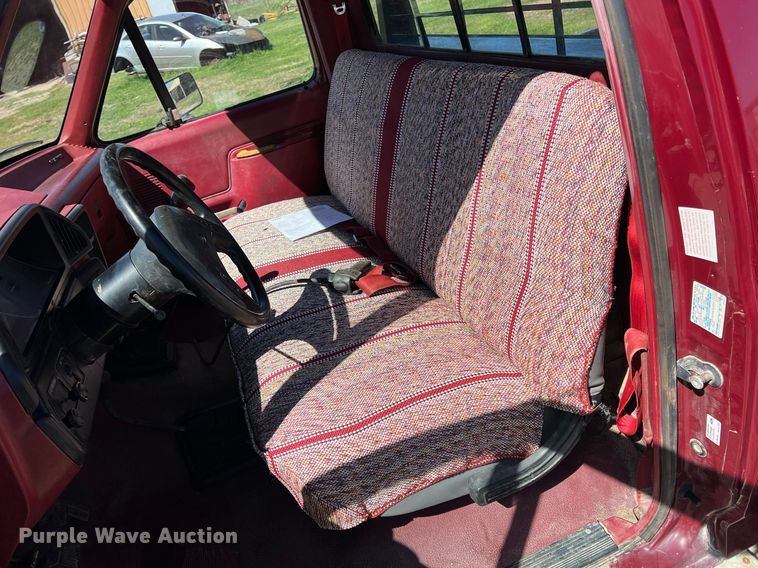 image for item MY9676 1989 Ford F250  bale bed pickup truck